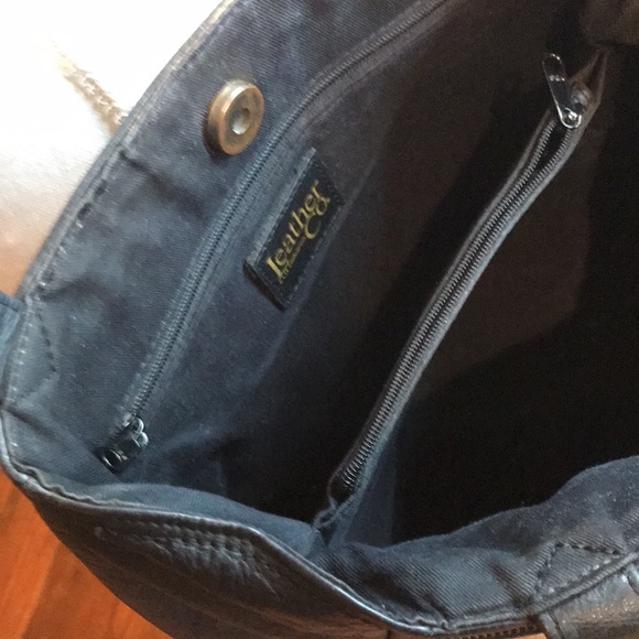 LIZ CLAIBORNE LEATHER COMPANY SHOULDER BAG - Picture 10 of 11